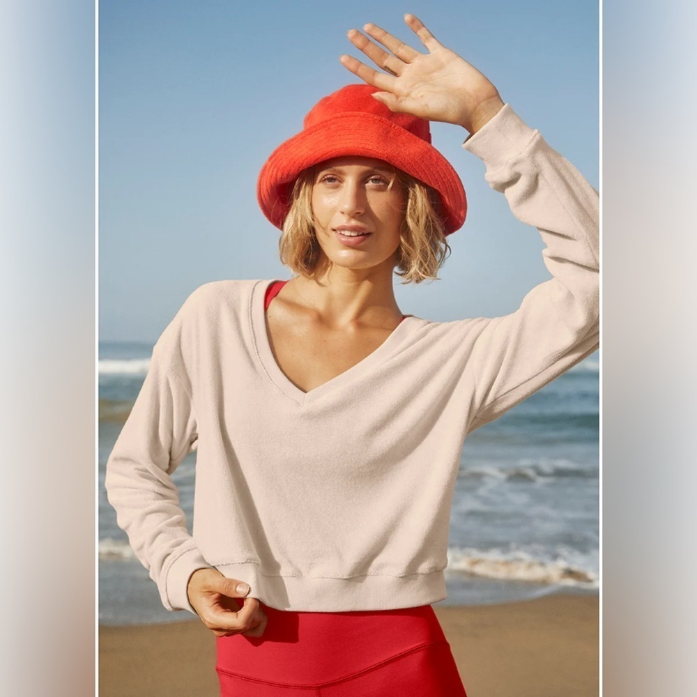 Beyond Yoga Cream Tropez Pullover, Size M